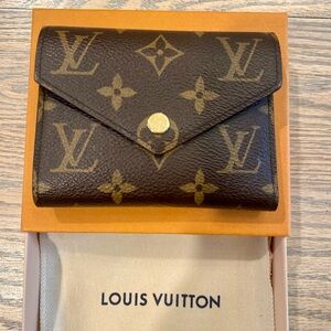 Louis Vuitton Victorine wallet